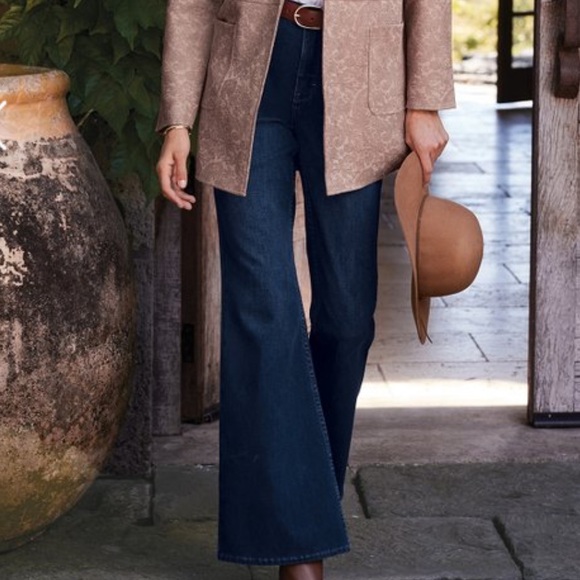 Soft Surroundings Flare Bootcut Jeans Size 6 - Picture 3 of 13